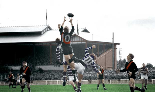 History Of Essendon s Red Sash Essendonfc au